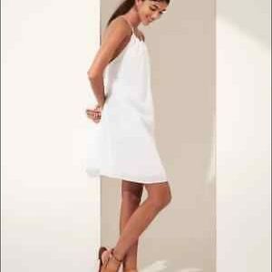 Banana Republic Backless design halter dress in Size XL WHITE. Summer Beauty!!!!